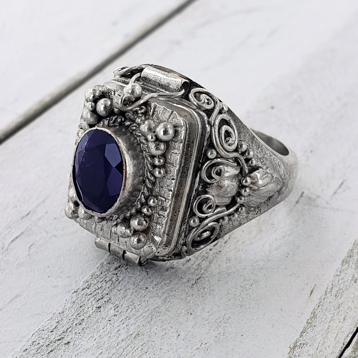 wholesale amethyst poison ring 